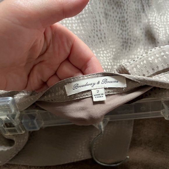 Broadway & Broome (Madewell) Grayish Pleated Mini Skirt -Size 2 - Picture 4 of 4